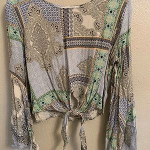 Cropped Long Sleeve Blouse